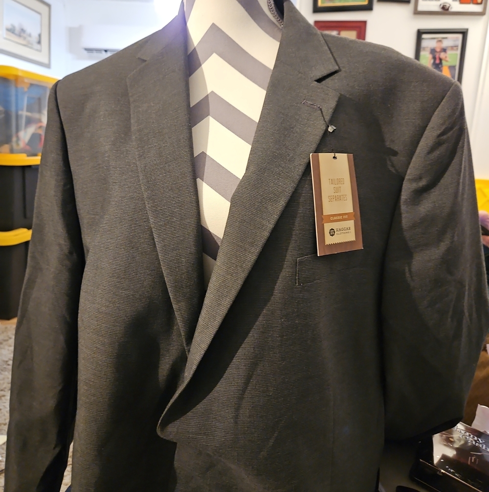 Haggar Men's Tailored Gray Sport Coat - Single-Breasted